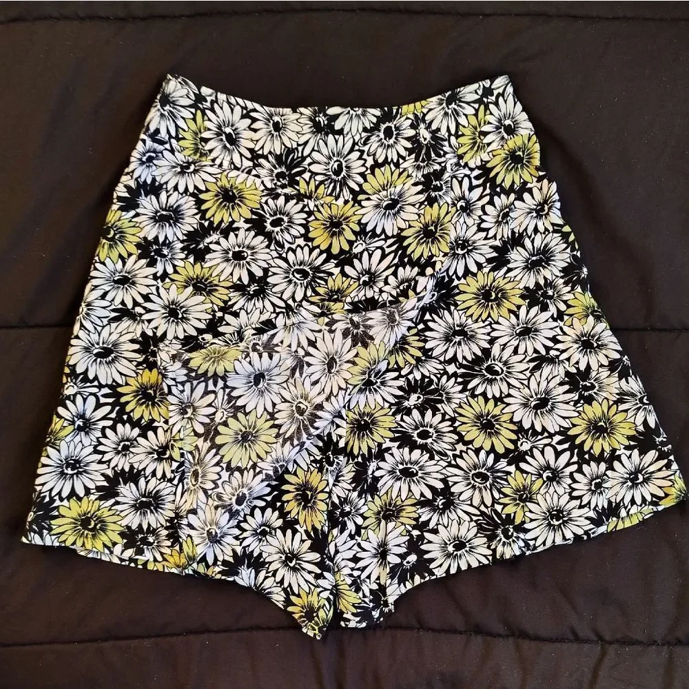 VTG 80s Floral Wrap Skort High Waist‎ Yellow Black White Rayon SZ 14 *Medium
